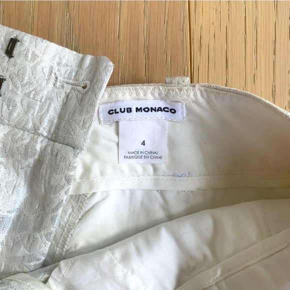 Club Monaco fitted shorts - Picture 4 of 9